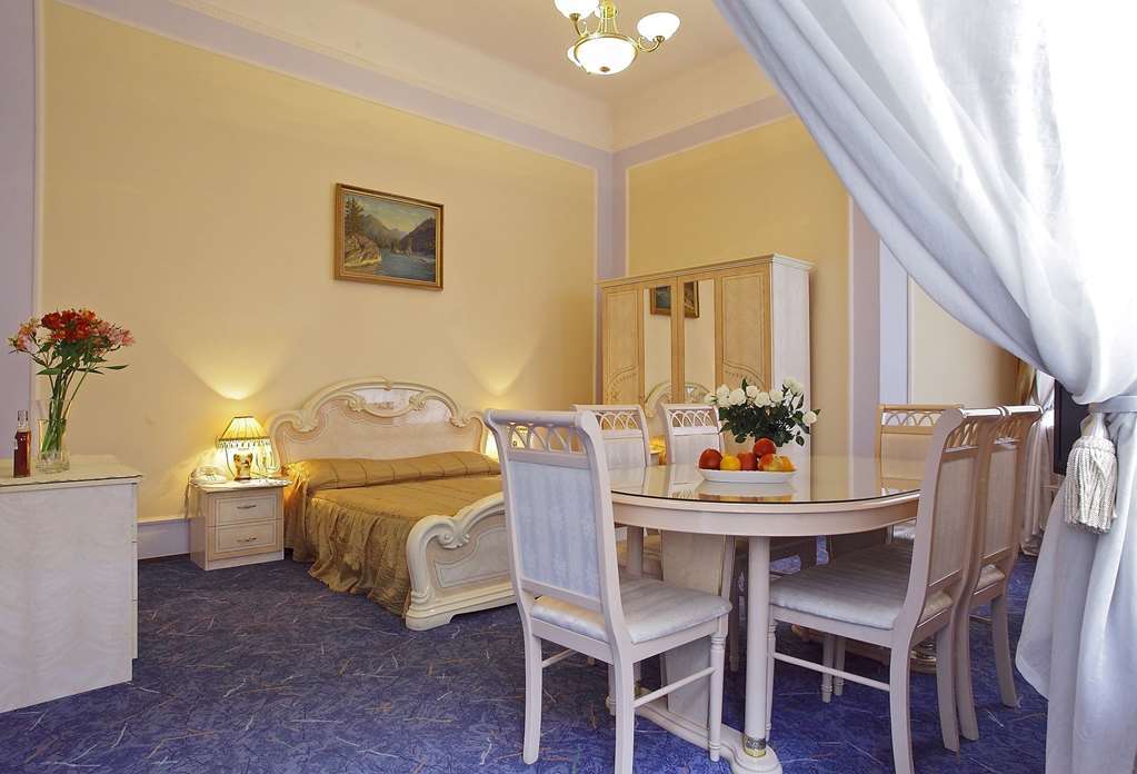 George Hotel Lviv Værelse billede